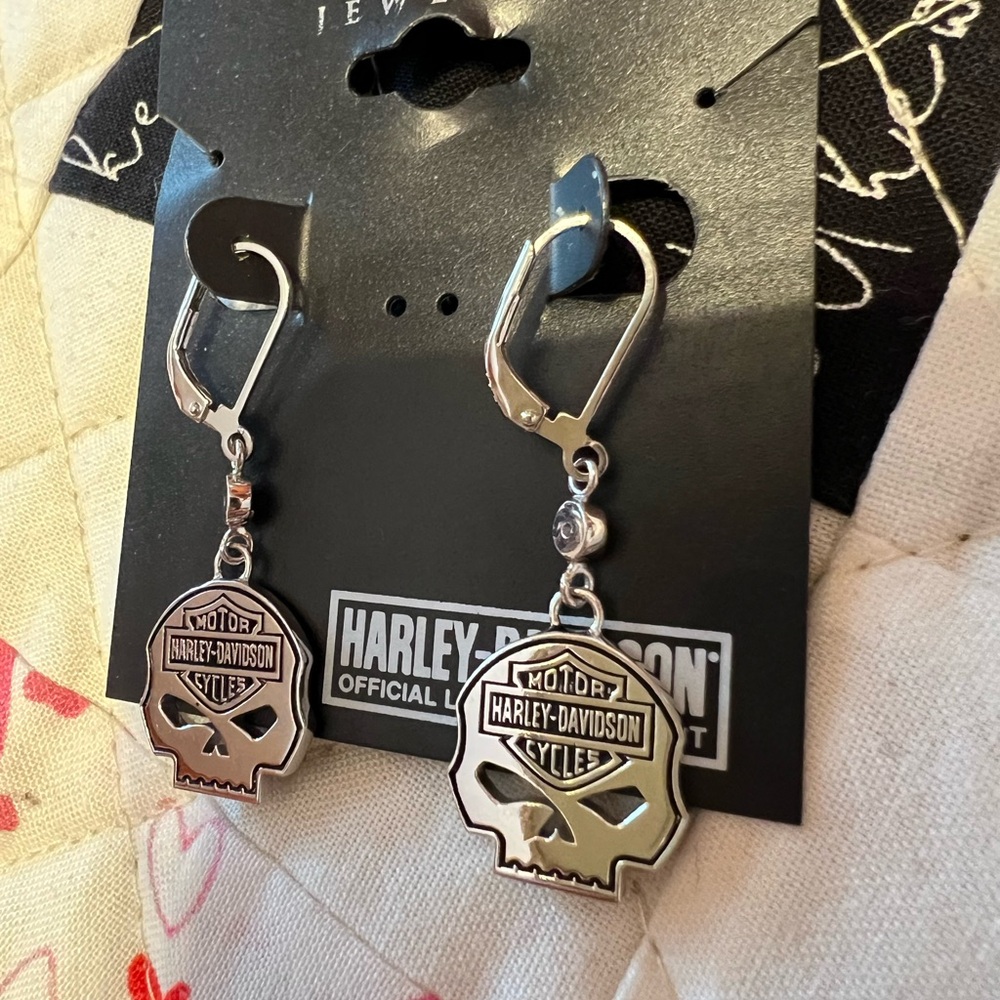 Harley-Davidson® Women's Earrings, Bling Willie G Skull Dangles, MOD 925 Silver - Picture 7 of 11
